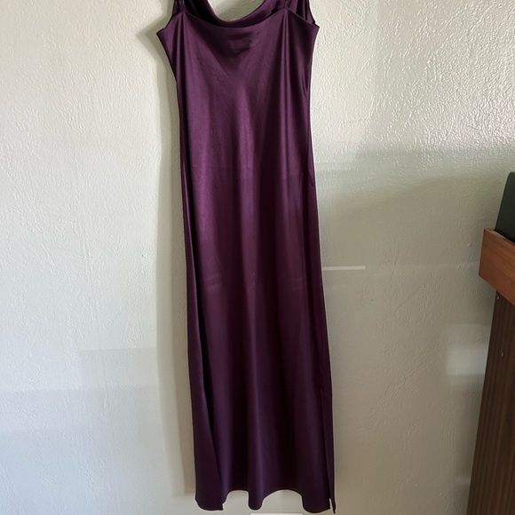 Silk Express midi dress. - Picture 3 of 3